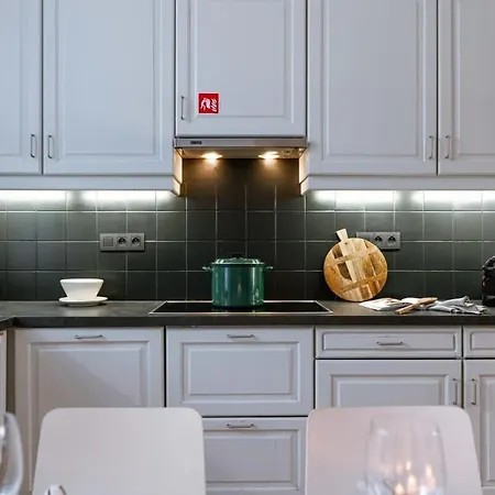 Huswell - Lapon - Spacious & Stylish Vacation Retreat * Oostende