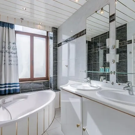 Huswell - Lapon - Spacious & Stylish Vacation Retreat Ostend