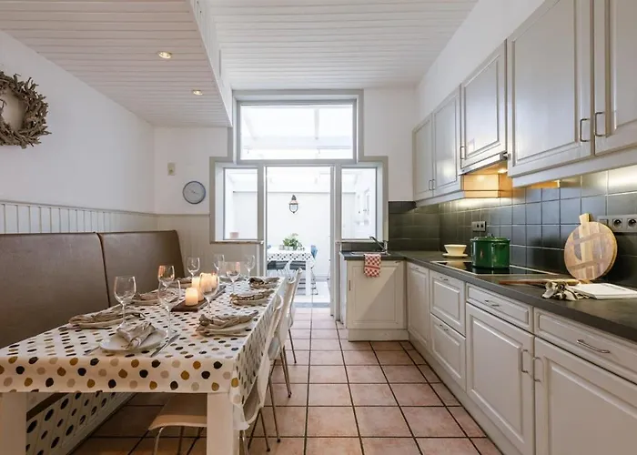 Semesterbostad Huswell - Lapon - Spacious & Stylish Vacation Retreat