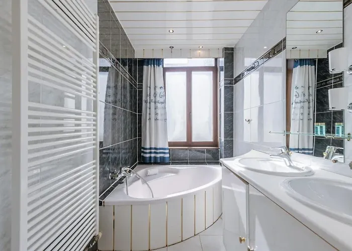 Huswell - Lapon - Spacious & Stylish Vacation Retreat Oostende