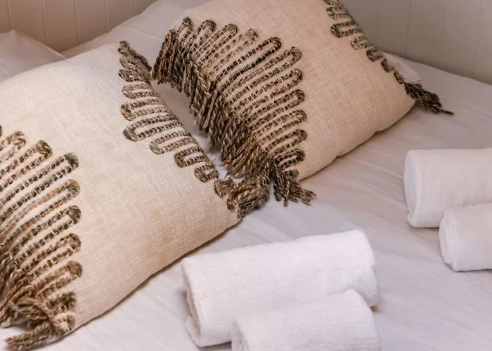 Huswell - Lapon - Spacious & Stylish Vacation Retreat * Oostende